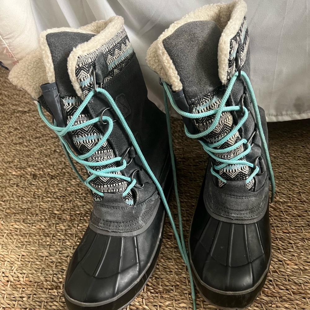 Snow shoes